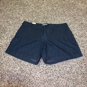 Lee Women’s Relaxed Fit Jean Shorts Size 16 NWT